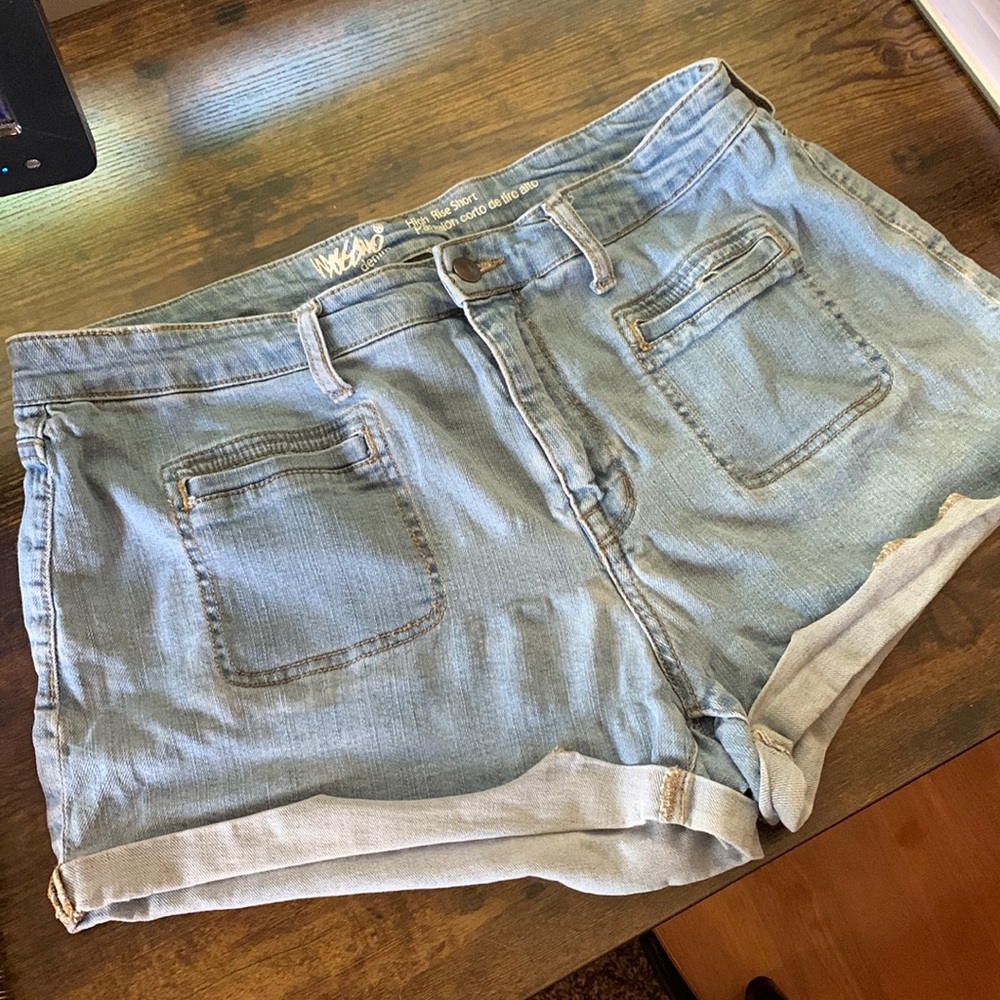 Mossimo Denim high rise shorts